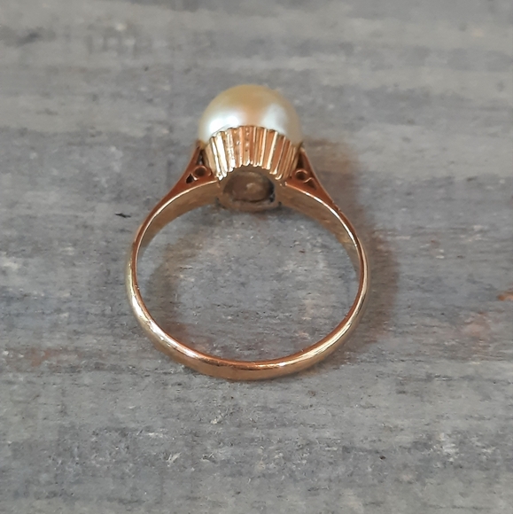 Vintage 18K Yellow Gold Custom Made Cultured Pearl Ring - Picture 6 of 16